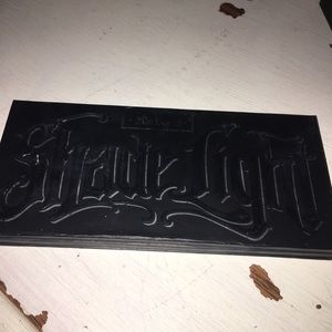 Kat Von D Shade and Light Palette